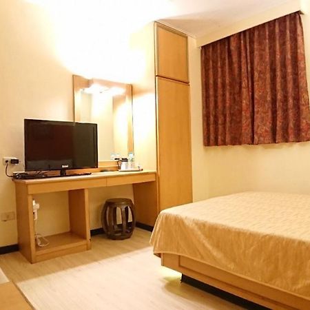Yes Hotel Chiayi Exterior foto